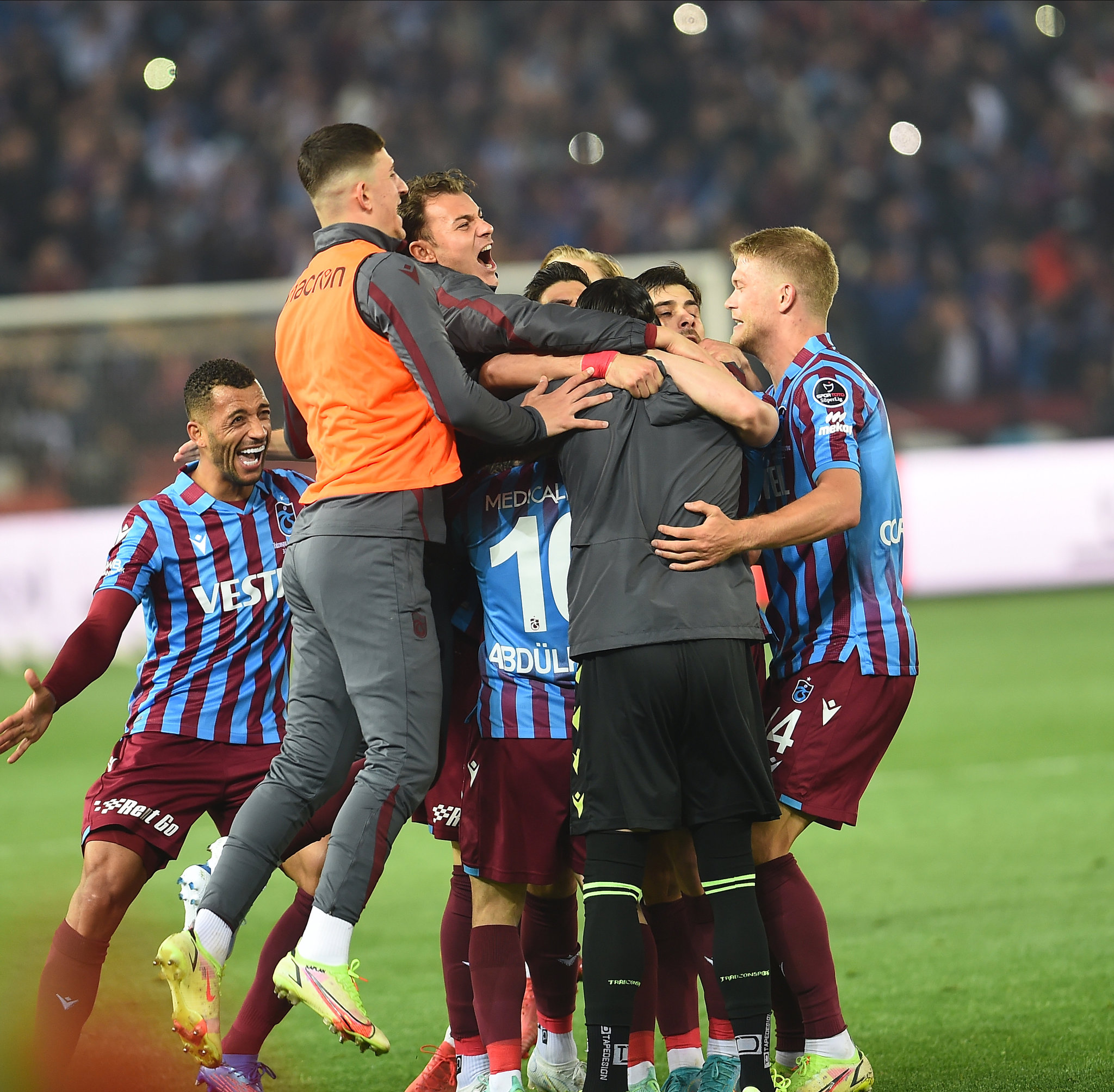 Trabzonspor Başkanı Ahmet Ağaoğlu’ndan flaş Fenerbahçe sözleri!