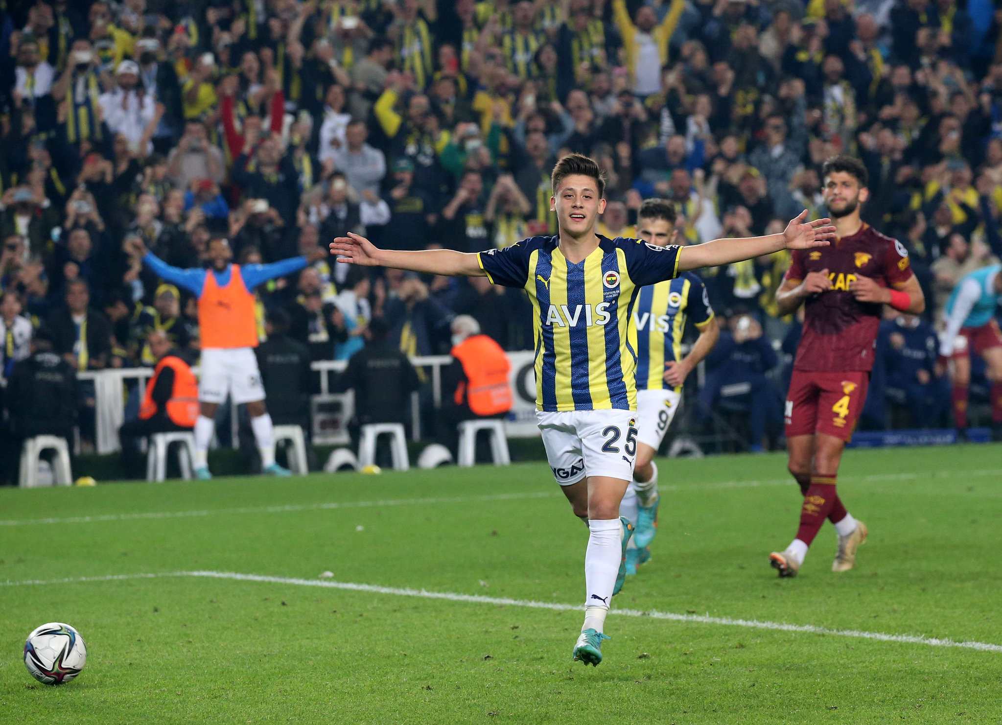 FENERBAHÇE HABERLERİ - Arda Güler Avrupa’da gündem oldu!
