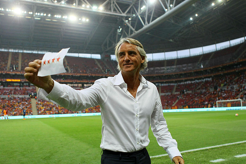 Galatasaray’a Roberto Mancini’de dev rakipler! İtalyan hocanın kararı…