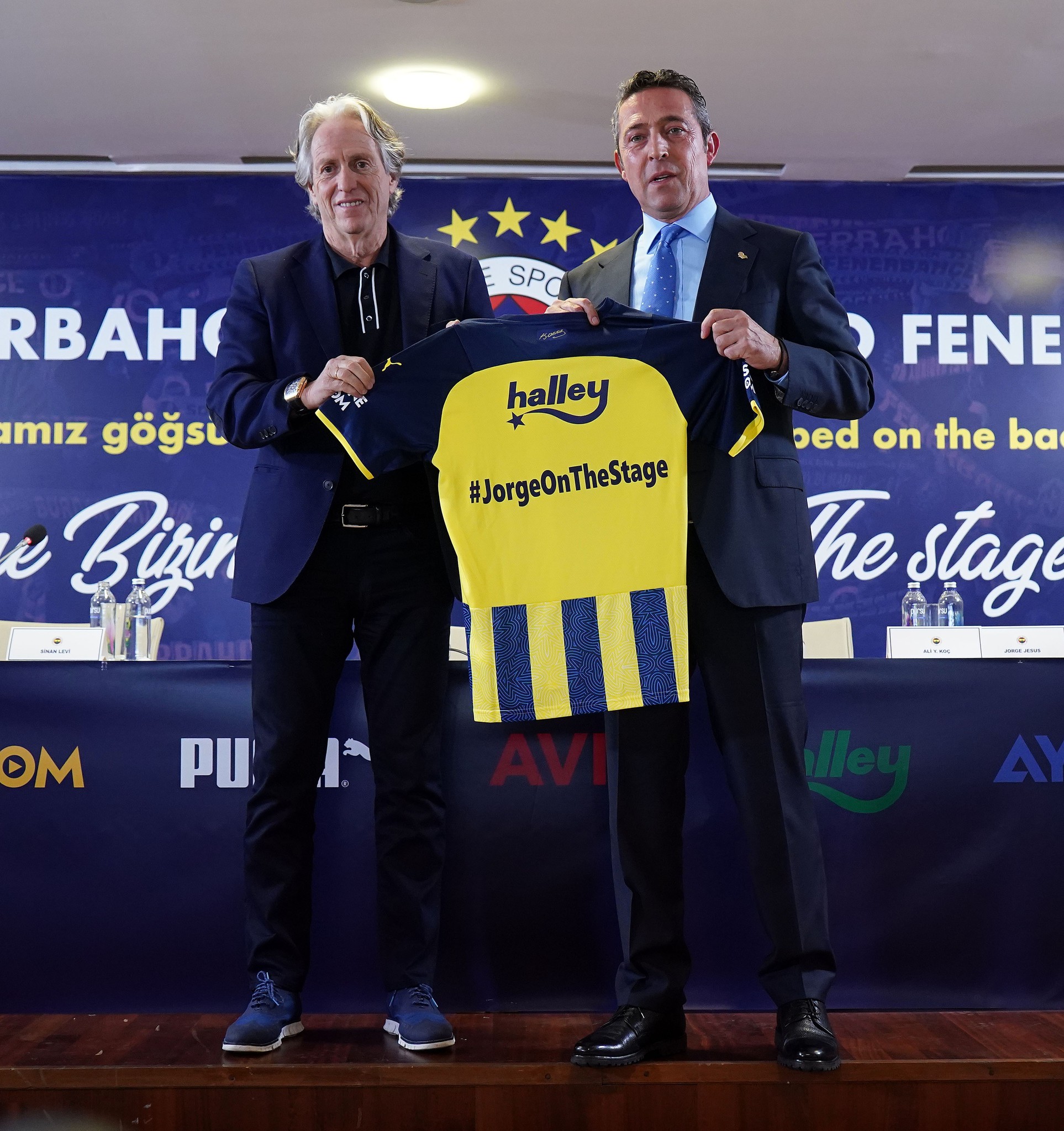 Fenerbahçe’nin eski yıldızı Jorge Jesus’un ekibine katılıyor!