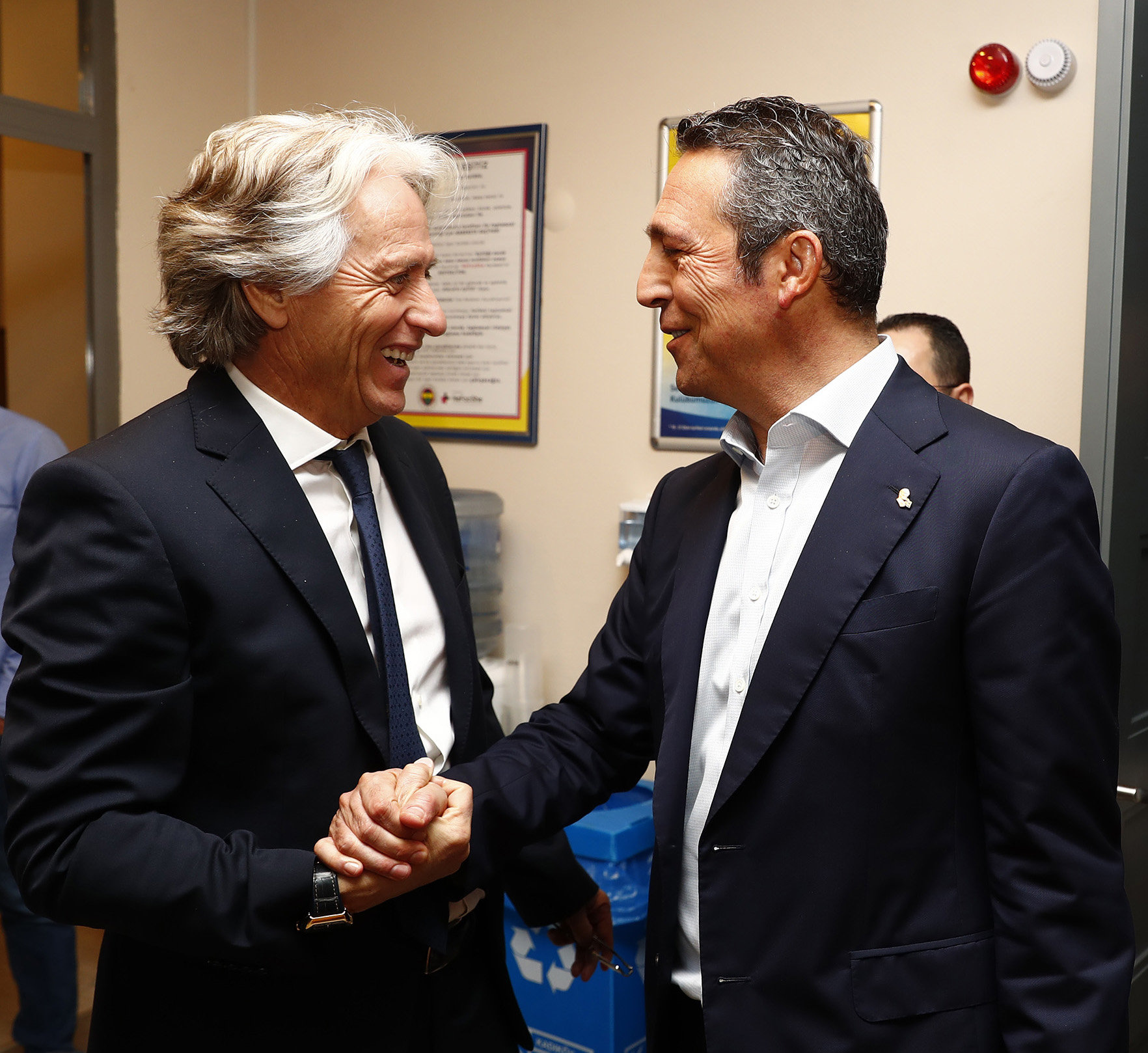 Fenerbahçe’nin eski yıldızı Jorge Jesus’un ekibine katılıyor!