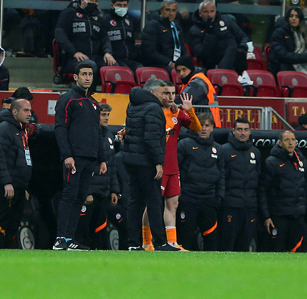 GALATASARAY TRANSFER HABERİ: Domenec Torrent’ten rapor istendi! 2 futbolcu...