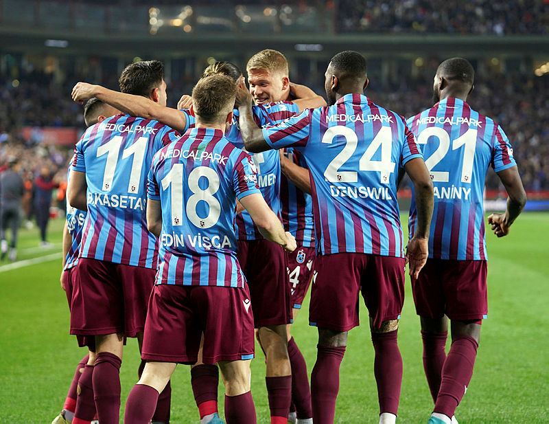 Alman basını bombayı patlattı! İki yıldızın yeni rotası Beşiktaş ve Galatasaray