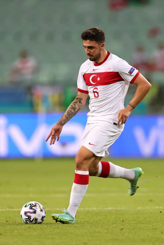 FENERBAHÇE TRANSFER HABERLERİ - Kanarya’dan ayrılması beklenen Ozan Tufan’a iki talip çıktı!