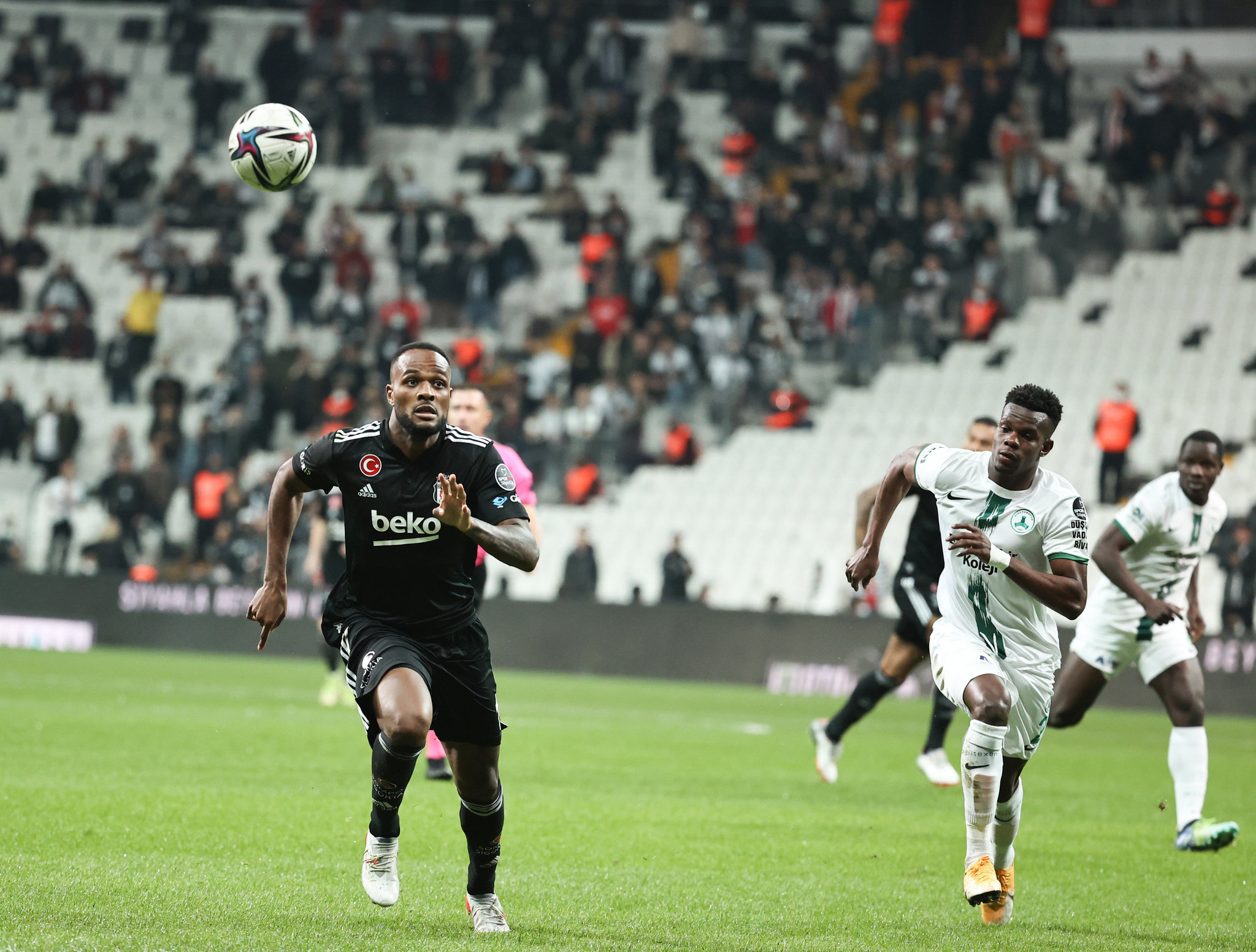 BEŞİKTAŞ TRANSFER HABERİ: Cyle Larin’e sürpriz talip! Fenerbahçe ve Başakşehir derken...
