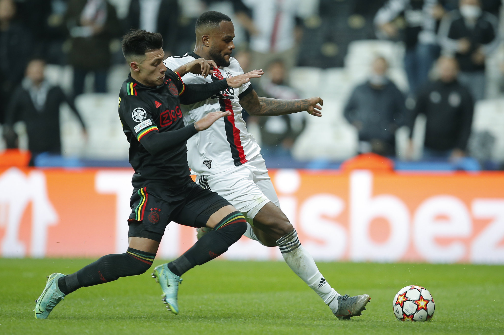 BEŞİKTAŞ TRANSFER HABERİ: Cyle Larin’e sürpriz talip! Fenerbahçe ve Başakşehir derken...