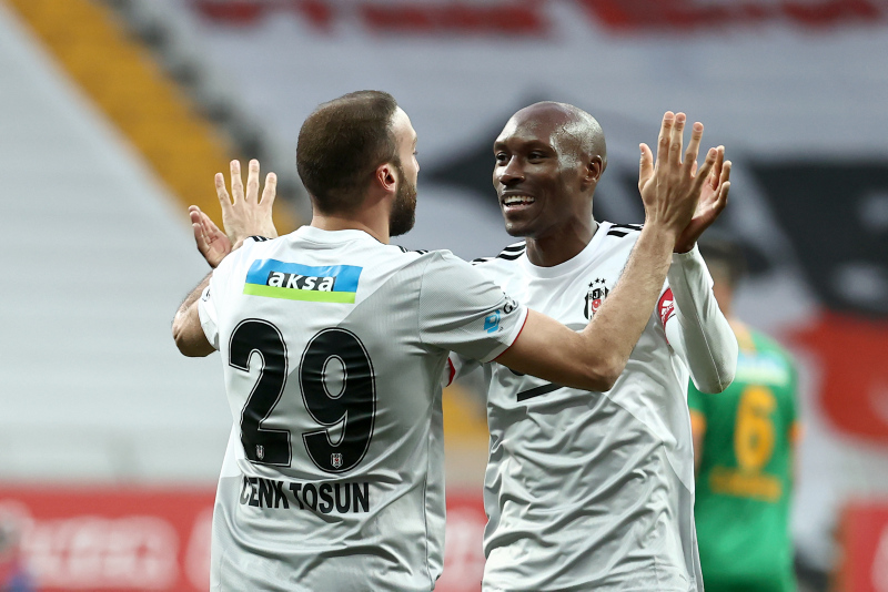 BEŞİKTAŞ TRANSFER HABERLERİ: Golcü hasreti son buluyor! Cenk Tosun’la anlaşma tamam
