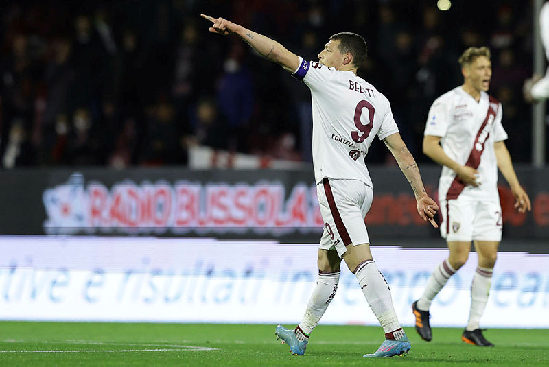 Yılın transfer bombası patlıyor! Belotti İstanbul ekibine geliyor