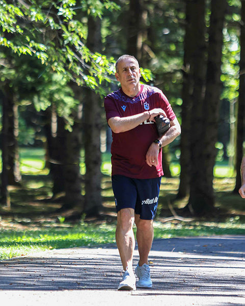 Trabzonspor Teknik Direktörü Abdullah Avcı: Taç antrenörü getiriyoruz!