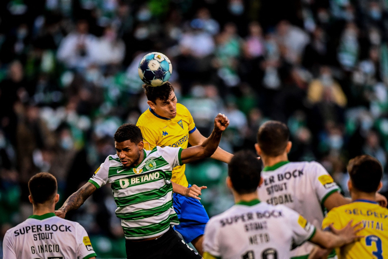 TRANSFER HABERLERİ - Fenerbahçe ve Galatasaray arasında stoper savaşı başladı! Hedef Nahuel Ferraresi