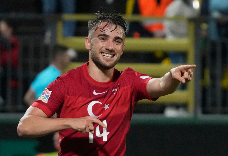 Galatasaray’da flaş Yunus Akgün kararı!
