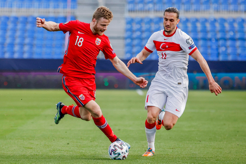 Galatasaray - AZ Alkmaar görüşmeleri ortaya çıktı! İşte Fredrik Midtsjö transferinin perde arkası