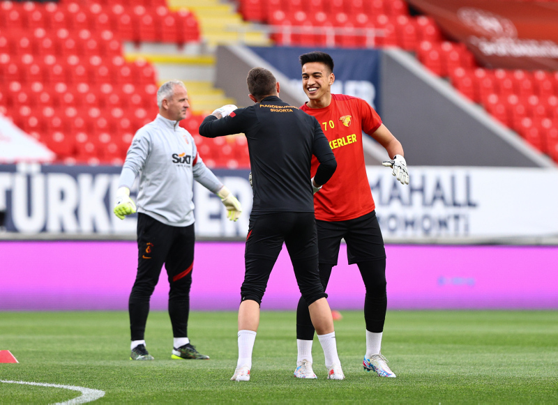 FENERBAHÇE TRANSFER HABERLERİ - Kanarya’dan İrfan Can Eğribayat harekatı! Göztepe’nin teklifi...