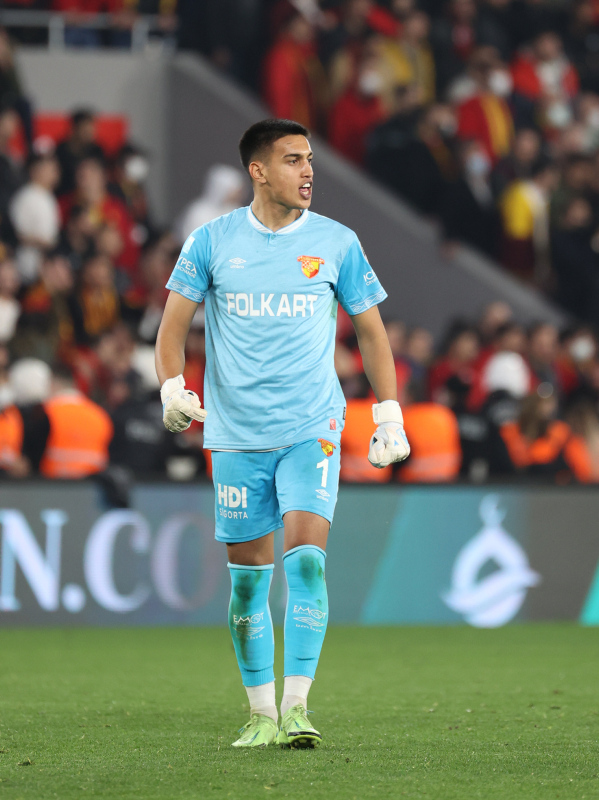 FENERBAHÇE TRANSFER HABERLERİ - Kanarya’dan İrfan Can Eğribayat harekatı! Göztepe’nin teklifi...