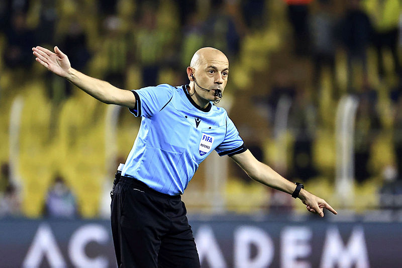 TFF Başkanı Mehmet Büyükekşi açıkladı! Cüneyt Çakır hakemliği bıraktı