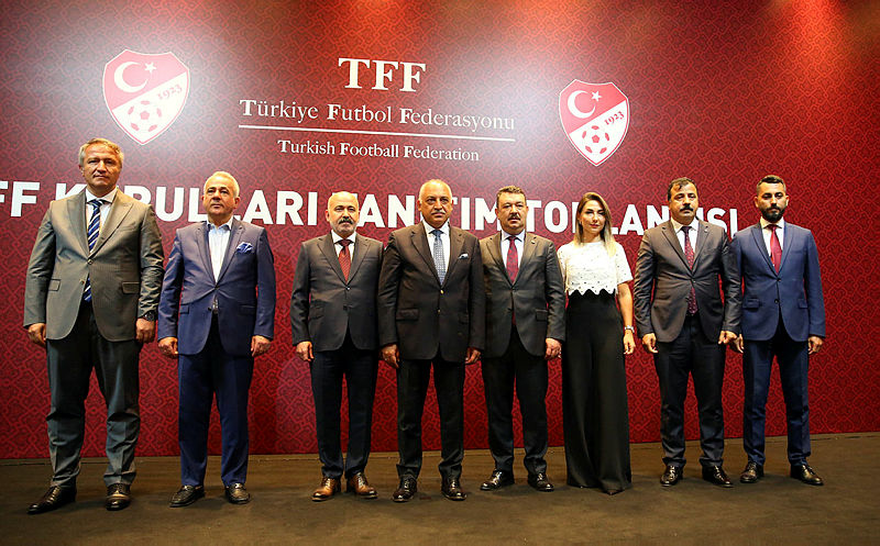 TFF Başkanı Mehmet Büyükekşi açıkladı! Cüneyt Çakır hakemliği bıraktı