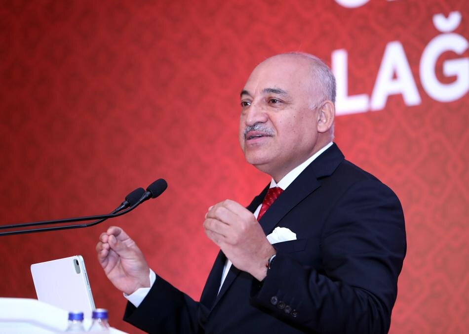 TFF Başkanı Mehmet Büyükekşi açıkladı! Cüneyt Çakır hakemliği bıraktı