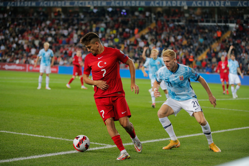 GALATASARAY TRANSFER HABERLERİ: Savunma hattı sağlam! Victor Nelsson’un yanına Andreas Hanche-Olsen