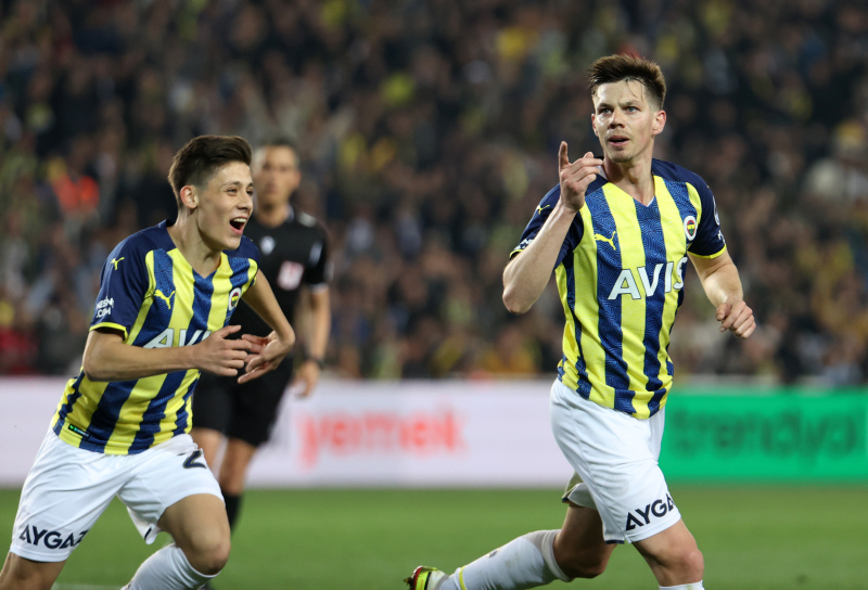 FENERBAHÇE TRANSFER HABERLERİ: F.Bahçe’den Miha Zajc kararı! Performansı sonrası...