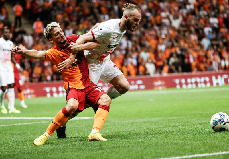 Ahmet Çakar’dan Galatasaray Gaziantep FK maçı hakemine sert eleştiri! Türkiye’nin en tehlikeli hakemi