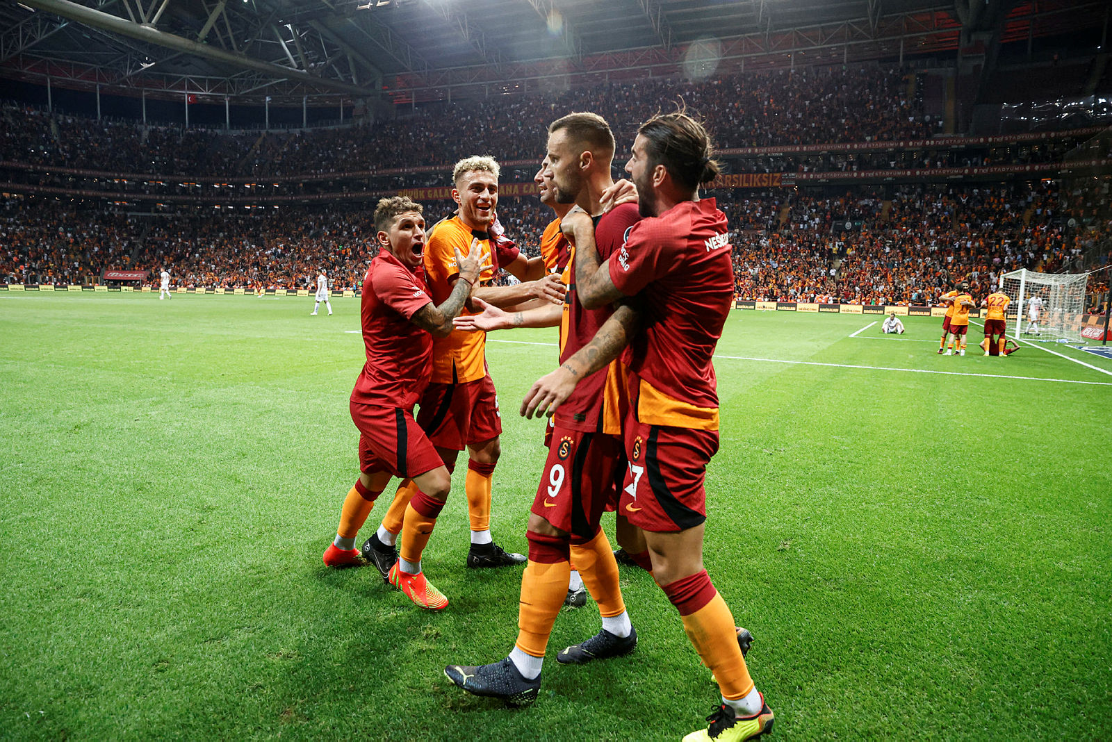 GALATASARAY TRANSFER HABERLERİ - Haris Seferovic’e sürpriz talip! Sosyal medyadan duyurdu