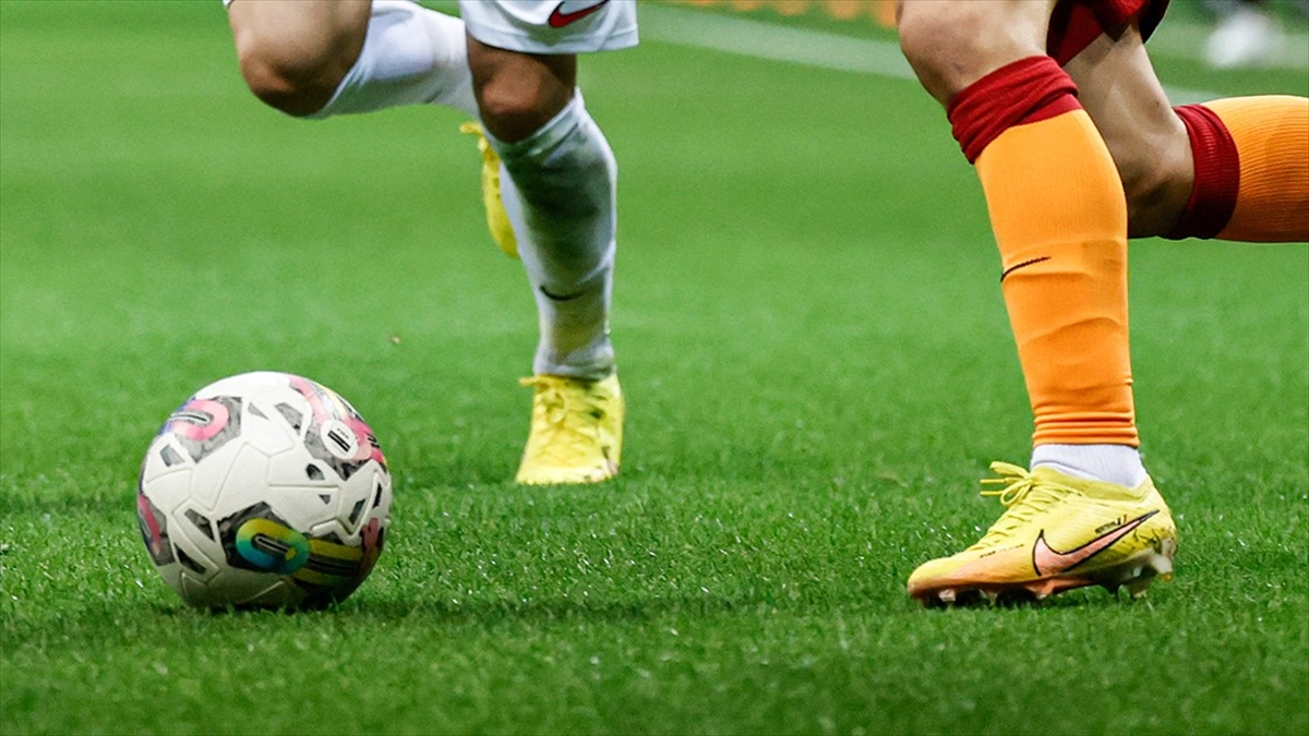 Beşiktaş Fenerbahçe Galatasaray ve Trabzonspor transferde uçtu! Bu rakamlar çok konuşulur...