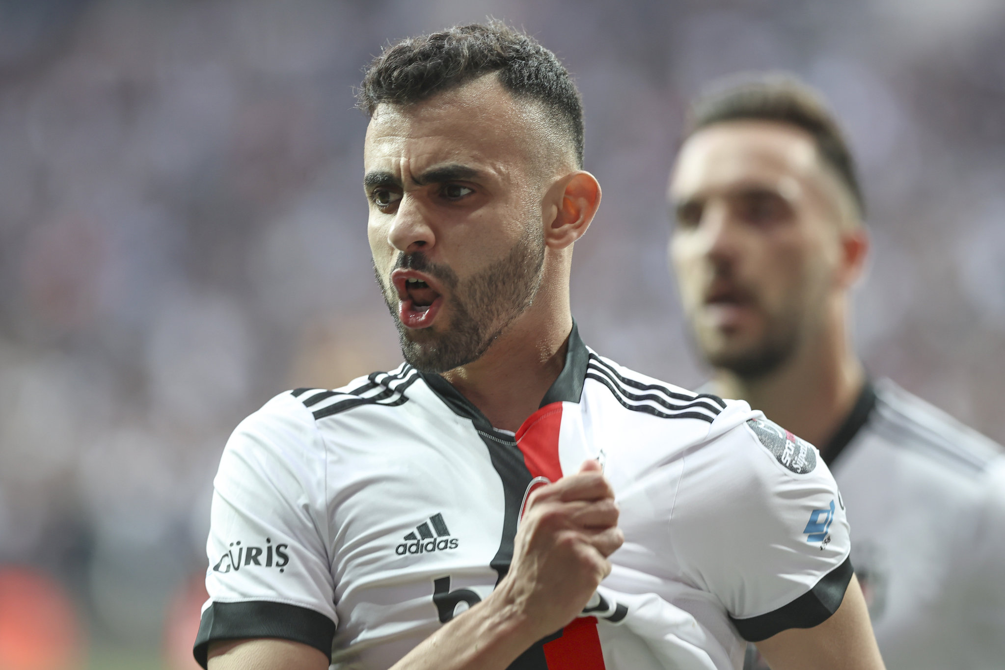 Beşiktaş’ta Rachid Ghezzal endişesi! Fenerbahçe maçında oynayacak mı?