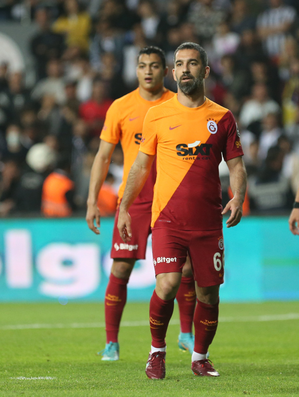 Futbolu bırakan Arda Turan’ın Galatasaray’da yeni görevi belli oluyor!