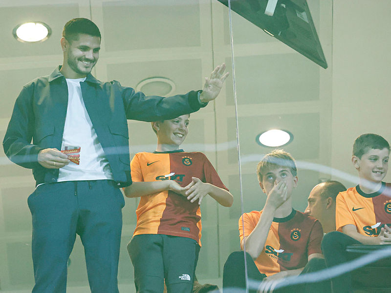 Galatasaray’da futbolda yapılan transferler sonrası basketbolda kriz! Yönetim devreye girdi