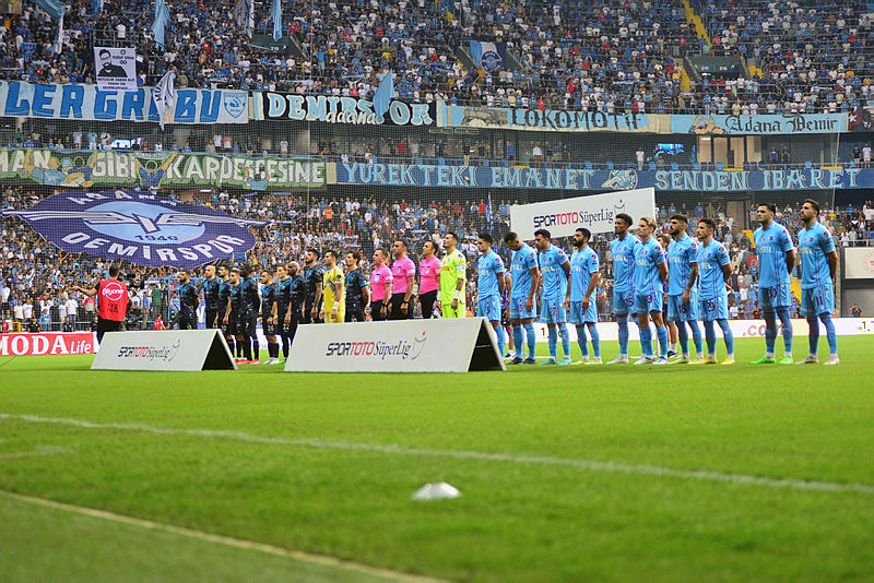 Adana Demirspor Trabzonspor maçı sonrası o yıldıza dikkat çekti! Forvet arkası oynarsa...