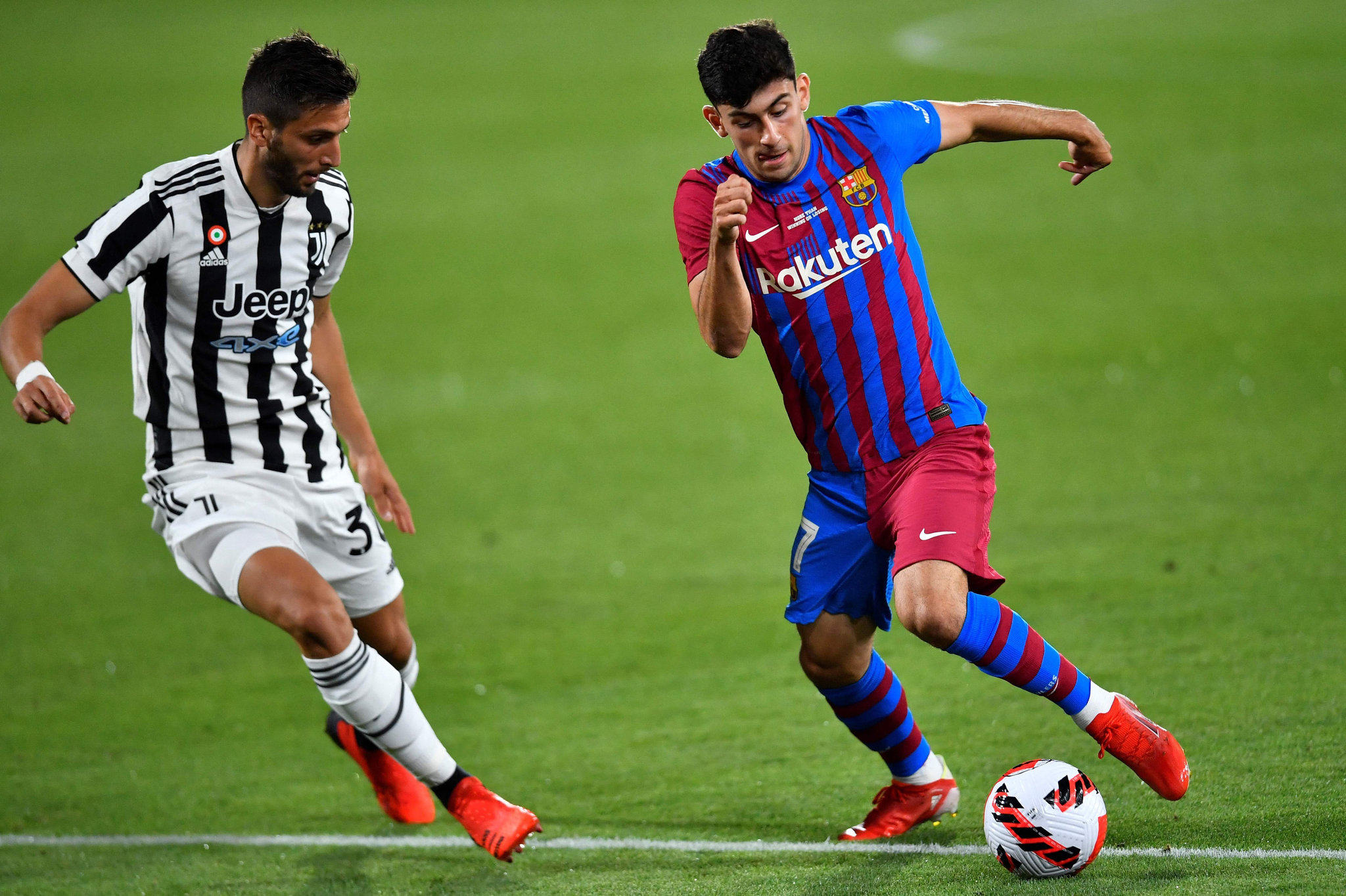 Hangisi Türk hangisi yabancı? İki farklı uygulama gündeme oturdu