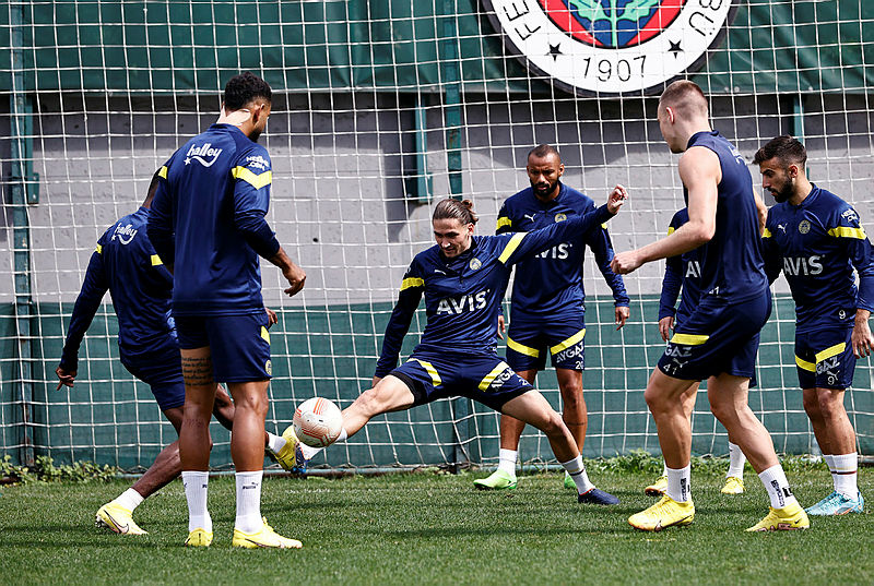 Fenerbahçe Avrupa’da liderlik hedefliyor! Michy Batshuayi ilk 11’de olacak mı?