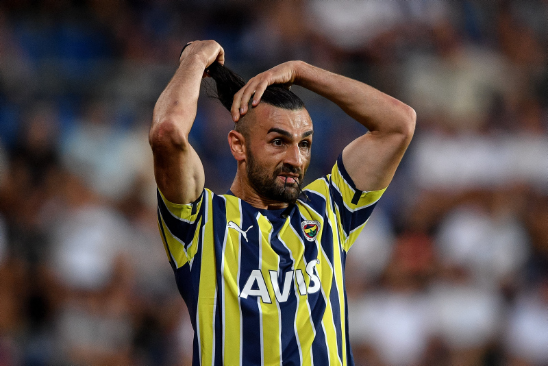 Fenerbahçe’de Serdar Dursun’a sürpriz talip!