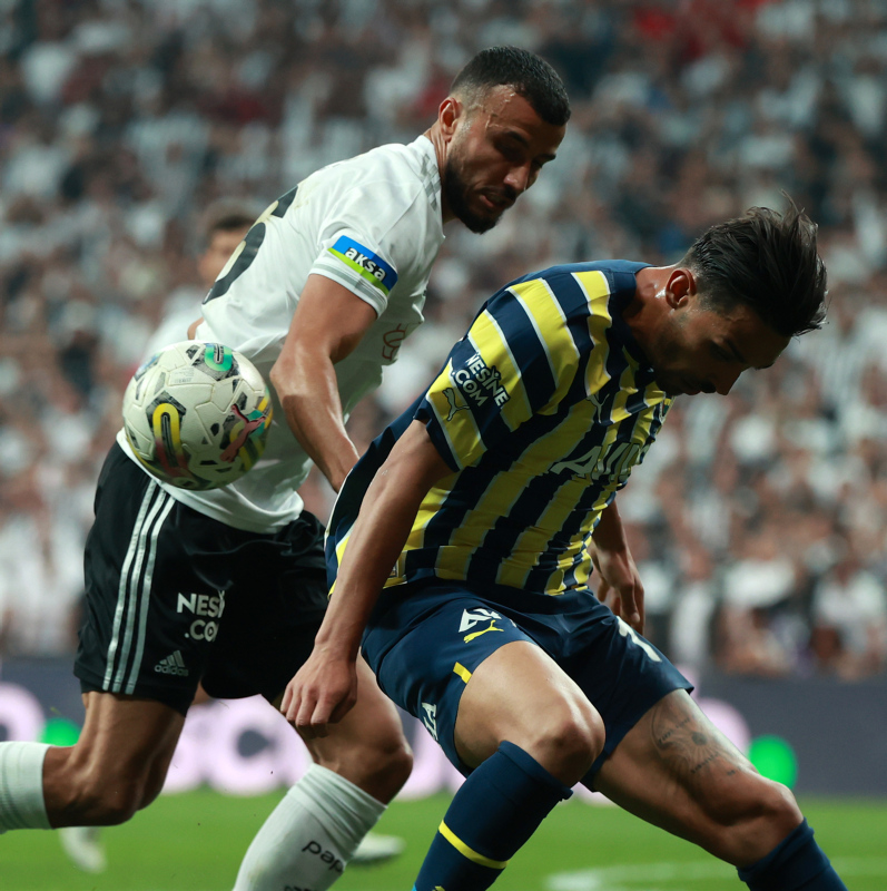 Beşiktaş - Fenerbahçe derbisinde 22 taraftara men!