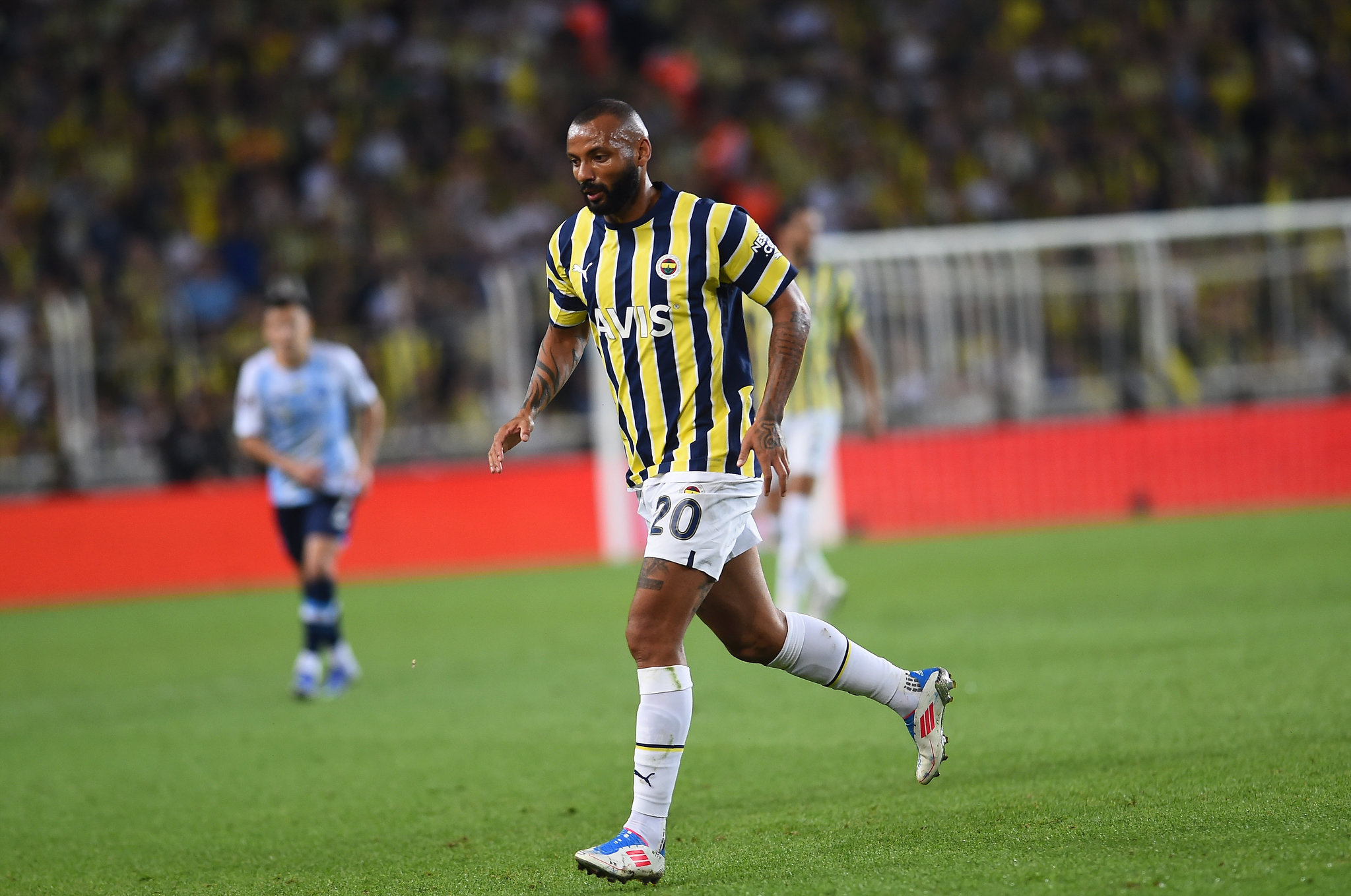 Fenerbahçe’de derbinin kaybedeni o isim oldu! Formasını kaptırıyor