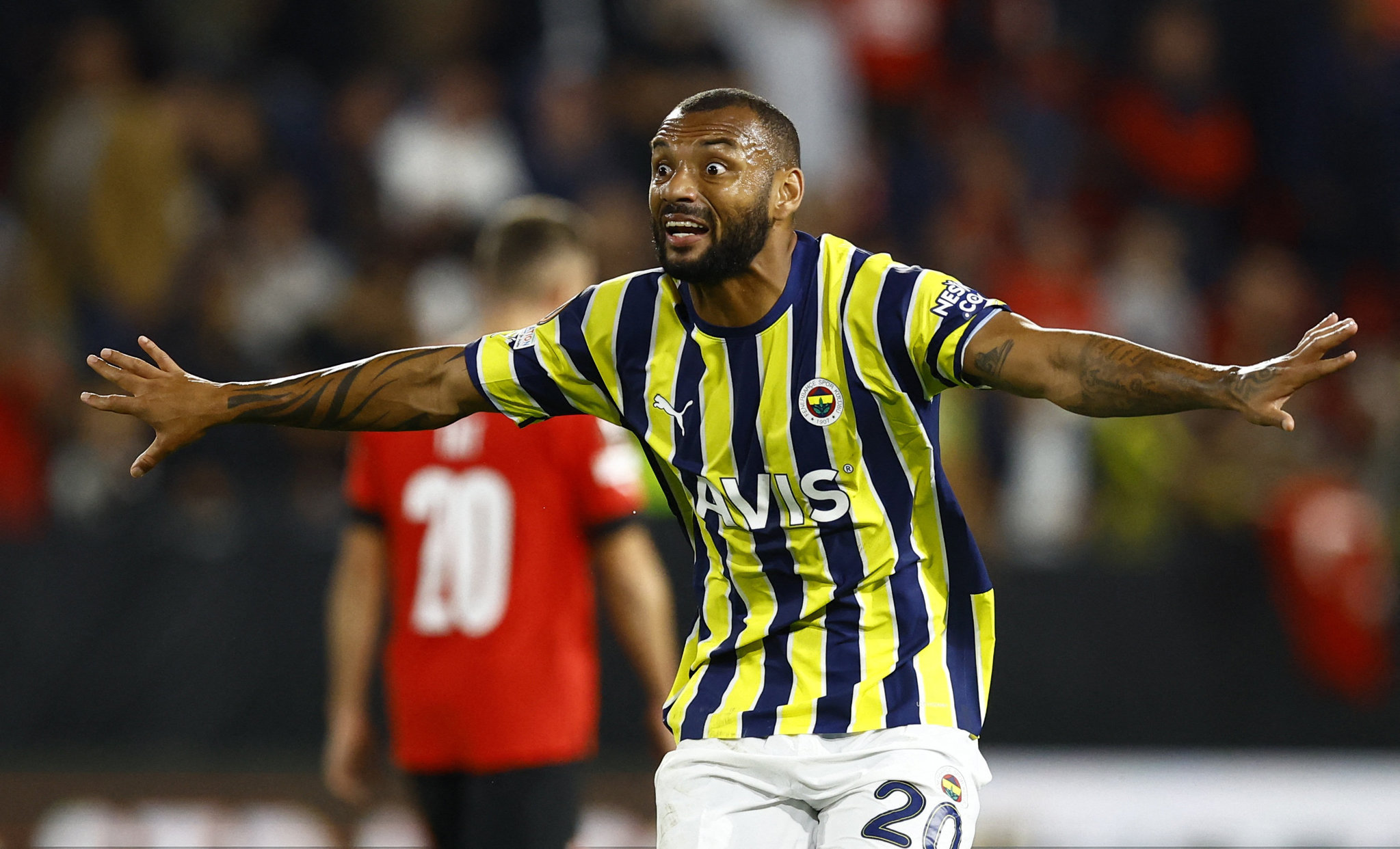 Fenerbahçe’de derbinin kaybedeni o isim oldu! Formasını kaptırıyor