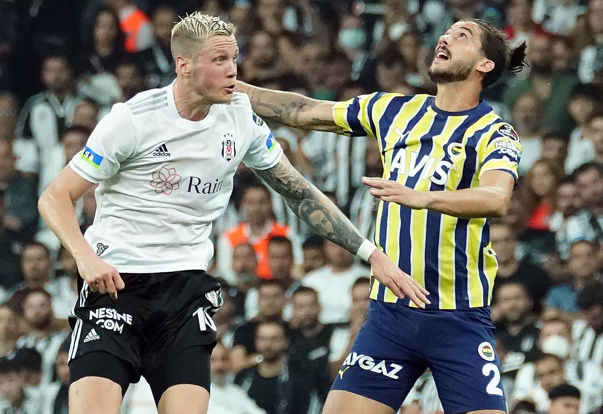 Fenerbahçe’de derbinin kaybedeni o isim oldu! Formasını kaptırıyor