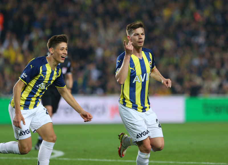 FENERBAHÇE TRANSFER HABERİ | Miha Zajc satış listesine konuldu! İşte önerilen takımlar...