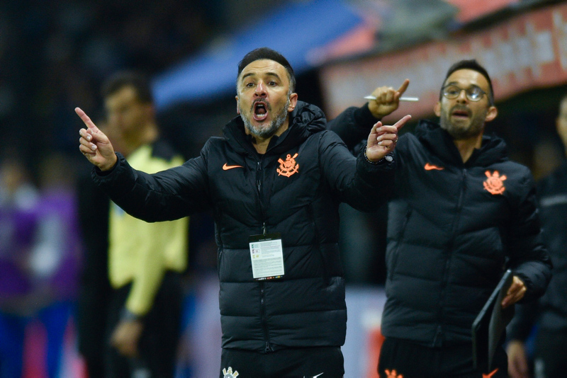 Fenerbahçe’nin eski teknik direktörü Vitor Pereira Corinthians’tan ayrılacak mı?