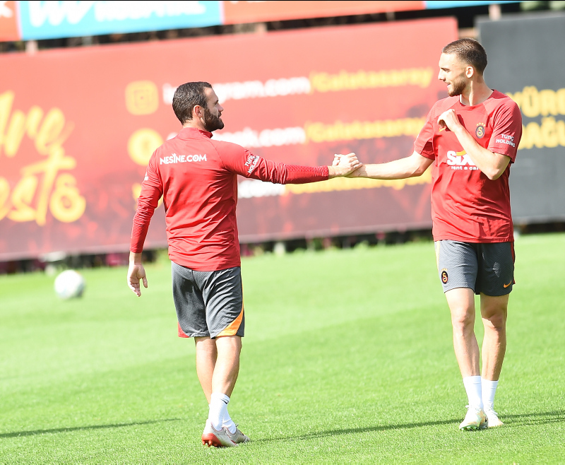 Galatasaray’da Okan Buruk kararını verdi! Juan Mata...
