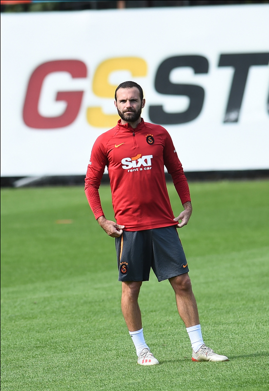 Galatasaray’da Okan Buruk kararını verdi! Juan Mata...
