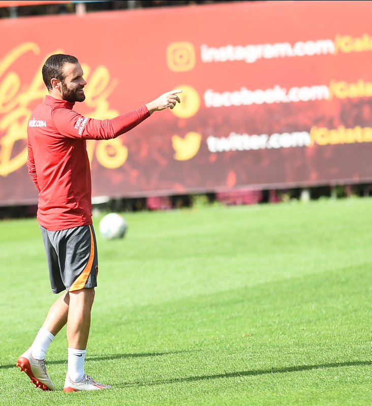 Galatasaray’da Okan Buruk kararını verdi! Juan Mata...