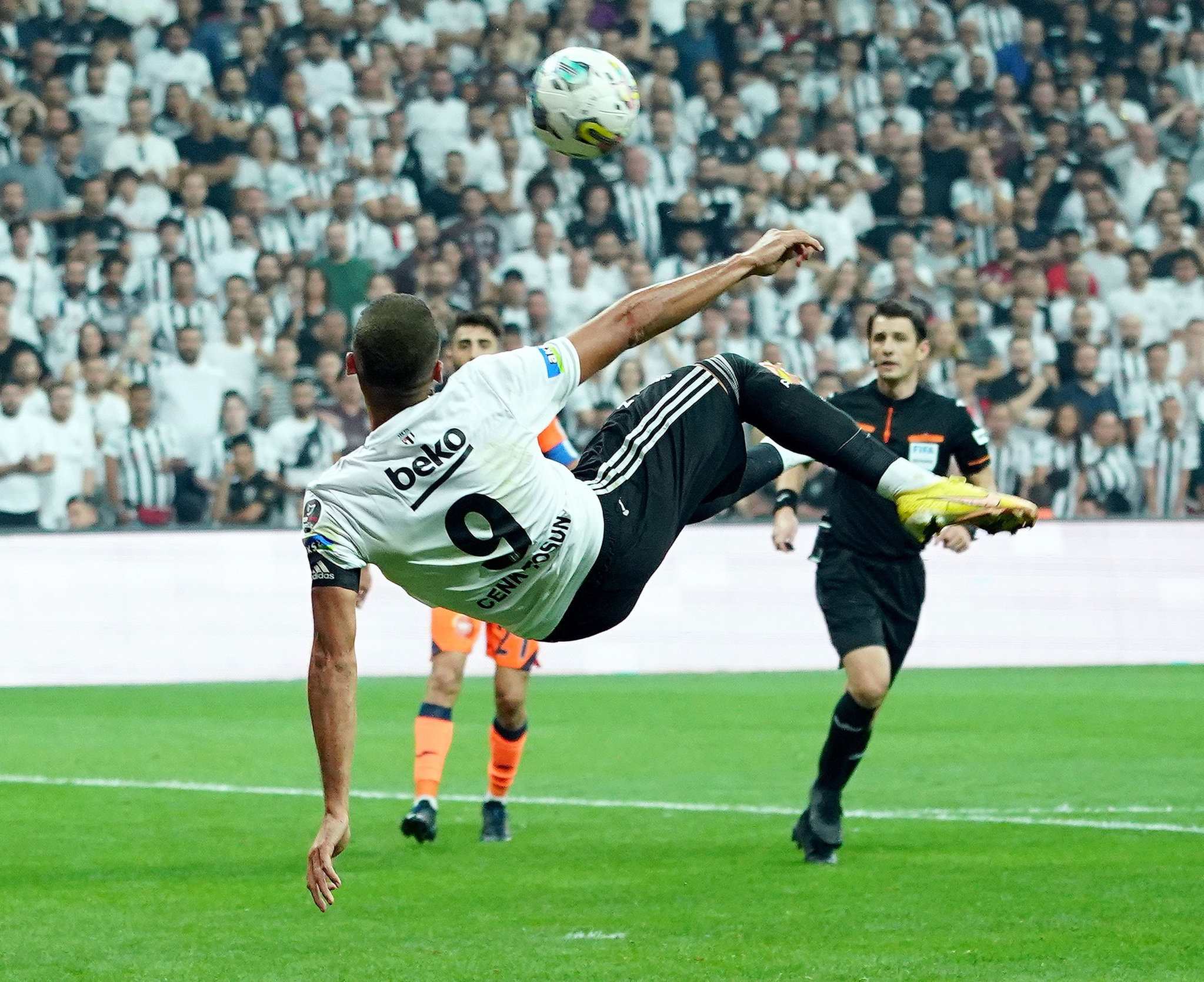 Beşiktaş’ta Cenk Tosun sıkıntısı!