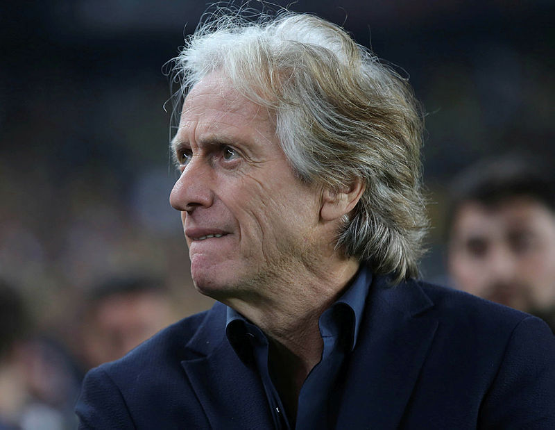 FENERBAHÇE HABERİ: Jorge Jesus’tan olay hareket! İstanbulsporlu futbolcuyu tekmeledi