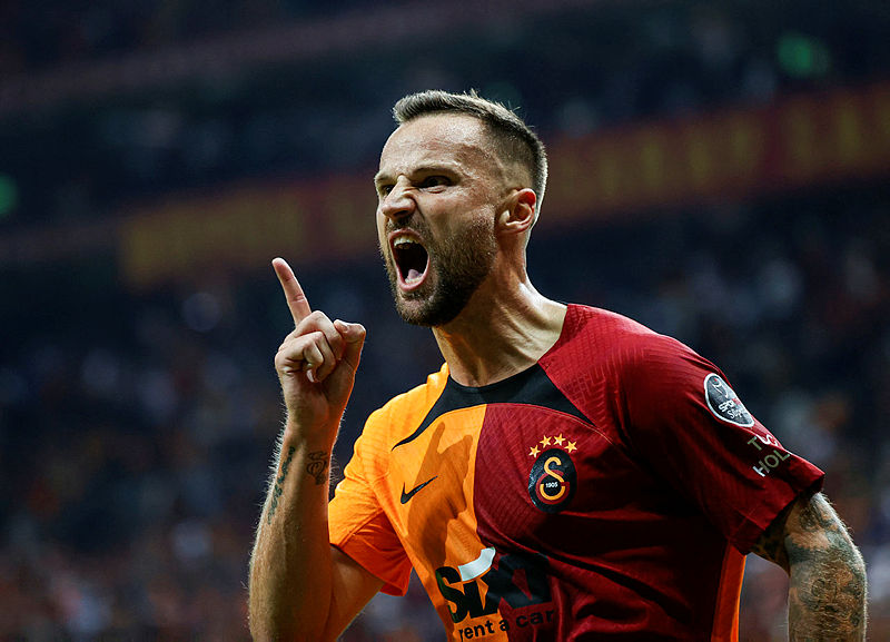 Galatasaray’da transfer operasyonu şimdiden başladı! İşte gündemdeki isimler