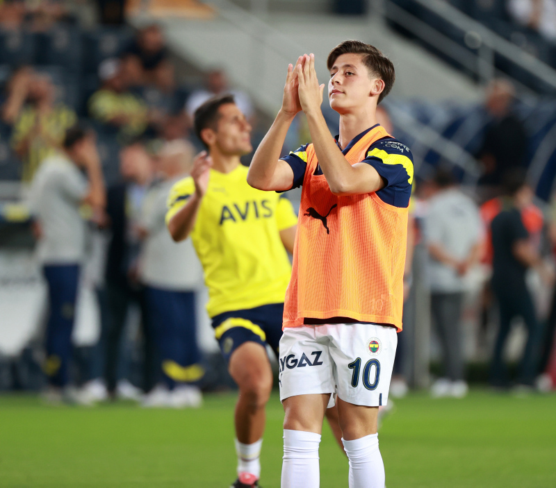 FENERBAHÇE HABERLERİ - Arda Güler’den örnek davranış! O hareketi takdir topladı