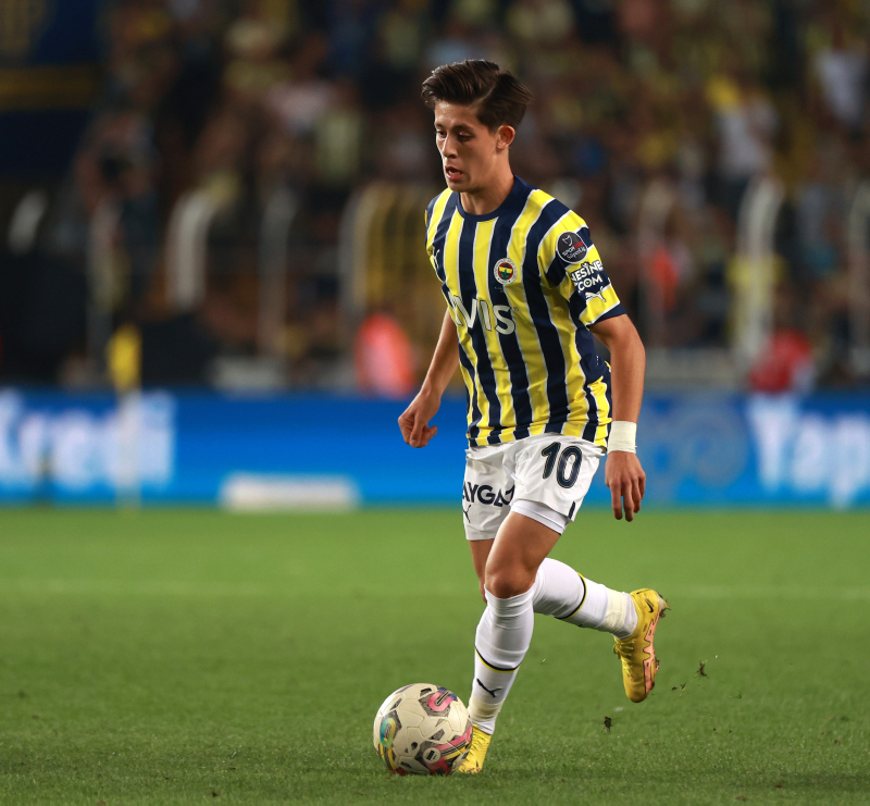 FENERBAHÇE HABERLERİ - Arda Güler’den örnek davranış! O hareketi takdir topladı