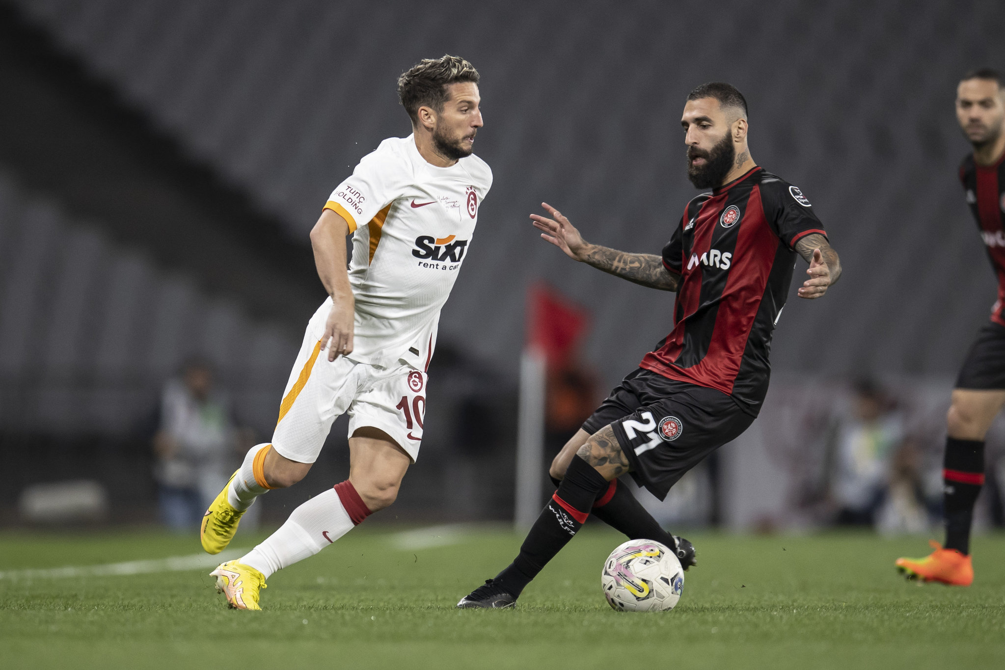 Galatasaray’da Juan Mata ve Dries Mertens kararı verildi!