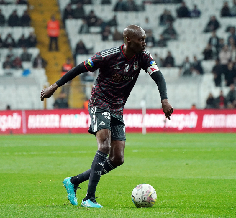 Beşiktaş’ta Atiba Hutchinson yerine Mohamed Kanno geliyor!