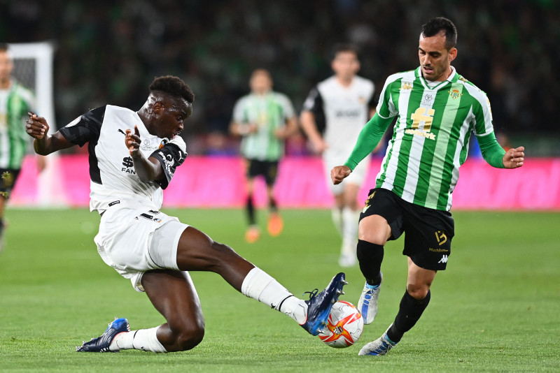 İspanyollar duyurdu! Fenerbahçe’ye transferde dev rakip